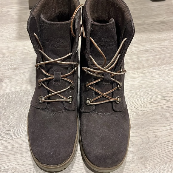 The North Face brown boots - Picture 9 of 11
